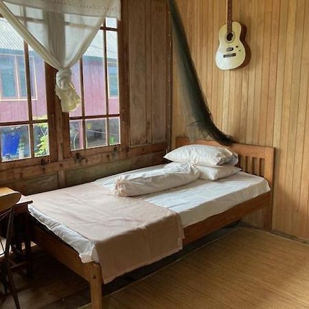 Areef Homestay Kaledupa Экстерьер фото